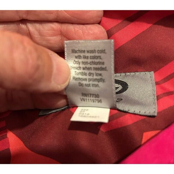 Champion 9 Mountains VentureDry Puffer Winter Jacket Size 10-12 Large Youth - Picture 4 of 7